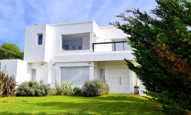 Casa en Venta Costa Esmeralda - Residencial I