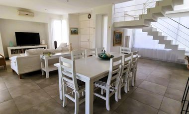 Casa en Venta Costa Esmeralda - Residencial I