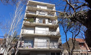 Departamento en venta en Olivos 3 ambientes.