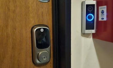 Nueva Córdoba, apto bancor , a metros de Chacabuco , frente con balcón