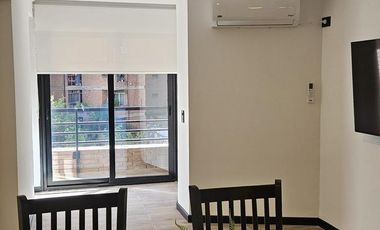 Nueva Córdoba, apto bancor , a metros de Chacabuco , frente con balcón