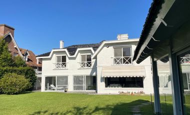 San Isidro Chico - CASA EN ALQUILER - Los Aromos 1200