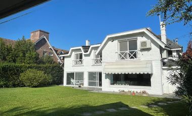 San Isidro Chico - CASA EN ALQUILER - Los Aromos 1200