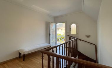 San Isidro Chico - CASA EN ALQUILER - Los Aromos 1200