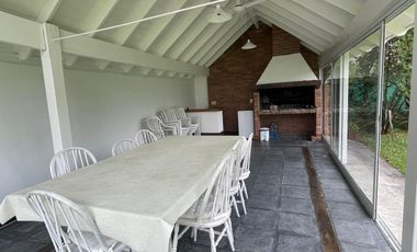 San Isidro Chico - CASA EN ALQUILER - Los Aromos 1200