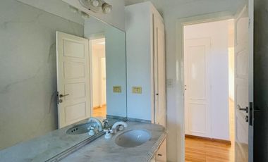 San Isidro Chico - CASA EN ALQUILER - Los Aromos 1200