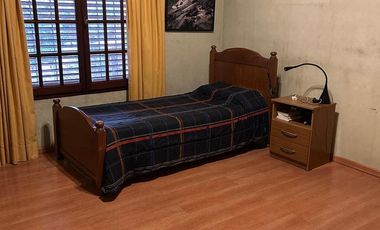 Casa 5 ambientes en venta en Castelar