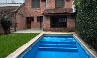Casa 5 ambientes en venta en Castelar