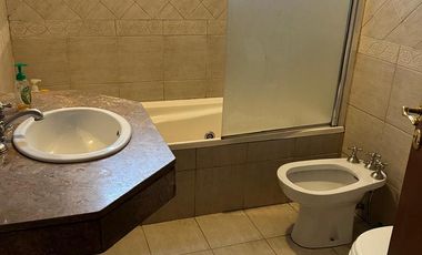Casa 5 ambientes en venta en Castelar