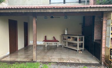 Casa 5 ambientes en venta en Castelar