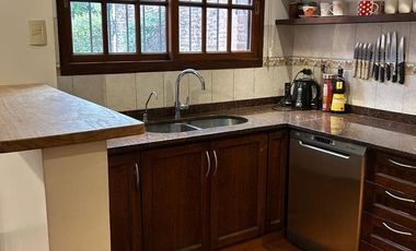 Casa 5 ambientes en venta en Castelar