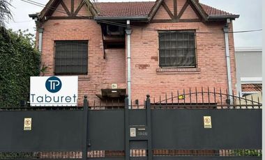Casa 5 ambientes en venta en Castelar