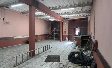 LOCAL COMERCIAL SOBRE AV JUAN GIL PRECIADO