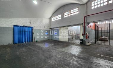 Alquiler Deposito 4.155 m2 con oficinas y playa de maniobra Munro Vicente Lopez