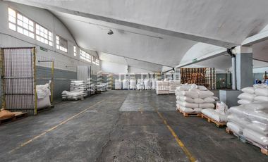 Alquiler Deposito 4.155 m2 con oficinas y playa de maniobra Munro Vicente Lopez
