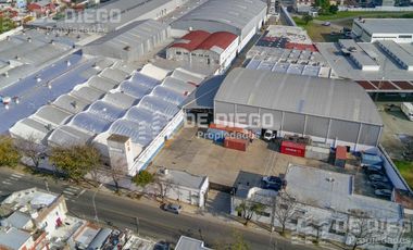Alquiler Deposito 4.155 m2 con oficinas y playa de maniobra Munro Vicente Lopez