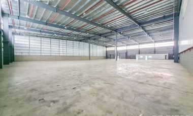 Deposito en alquiler de 3162 m2 con 4 dock predio con seguridad - Garin, Escobar