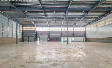 Deposito en alquiler de 3162 m2 con 4 dock predio con seguridad - Garin, Escobar