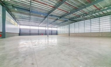 Deposito en alquiler de 3162 m2 con 4 dock predio con seguridad - Garin, Escobar