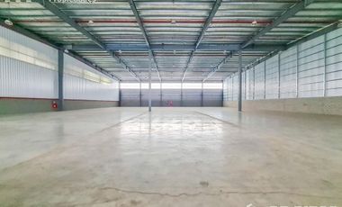 Deposito en alquiler de 3162 m2 con 4 dock predio con seguridad - Garin, Escobar
