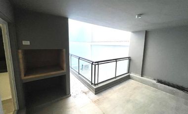 Venta - Departamento 1 dormitorio con balcon , patio y parrillero