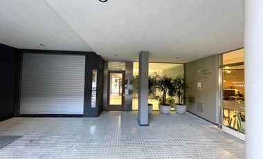 Venta - Departamento 1 dormitorio con balcon , patio y parrillero
