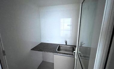 Venta - Departamento 1 dormitorio con balcon , patio y parrillero
