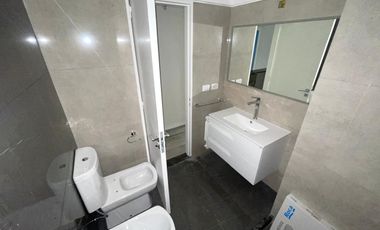 Venta - Departamento 1 dormitorio con balcon , patio y parrillero
