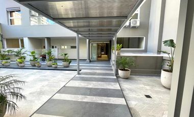 Venta - Departamento 1 dormitorio con balcon , patio y parrillero