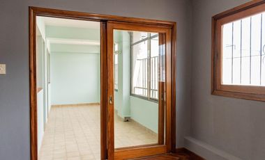 Departamento de 2 Dormitorios y cochera en Alquiler- calle Alvarado, Salta Capital