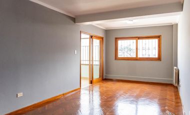 Departamento de 2 Dormitorios y cochera en Alquiler- calle Alvarado, Salta Capital