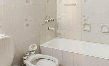 Departamento de 2 Dormitorios y cochera en Alquiler- calle Alvarado, Salta Capital