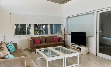 Casa en venta - 3 Dormitorios 3 Baños - Pinamar