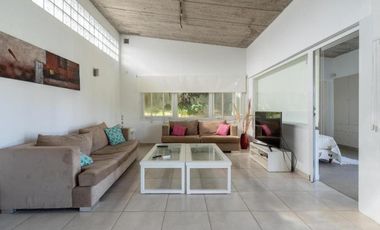 Casa en venta - 3 Dormitorios 3 Baños - Pinamar