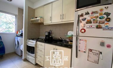 Alfaro y Manzone - 2 amb con cochera Impecable - Venta - Acassuso