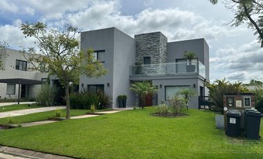 Casa en venta en el Barrio Vistas, PUERTOS / ESCOBAR