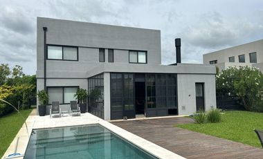 Casa en venta en el Barrio Vistas, PUERTOS / ESCOBAR
