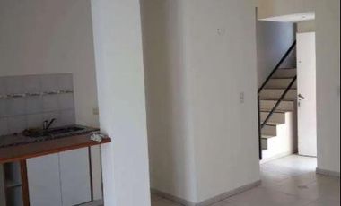 77 bis e/ 4 y 5 La Plata - Dúplex un dormitorio en ALQUILER