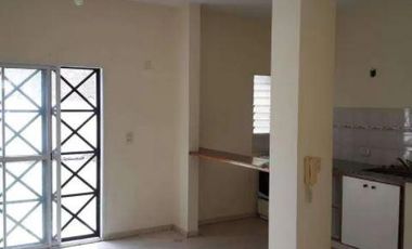 77 bis e/ 4 y 5 La Plata - Dúplex un dormitorio en ALQUILER