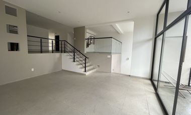 Casa en venta totalmente remodelada en Club de Golf Chiluca