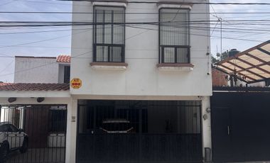 CASA EN LOMAS  3a SECCIÓN
