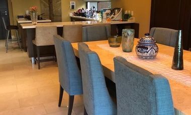 Renta hermosa Villa con paneles frente al Lago en Yucatan Country Club