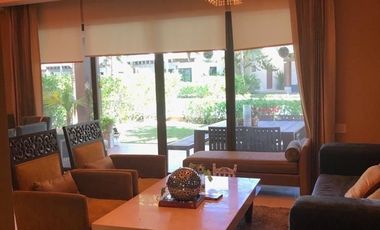 Renta hermosa Villa con paneles frente al Lago en Yucatan Country Club