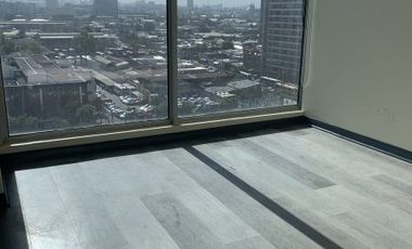 Vendemos excelente oficina Estacion Central.