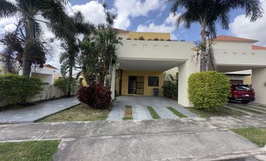 **CASA EN RENTA EN PRIVADA TOTALMENTE EQUIPADA