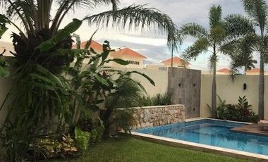 **CASA EN RENTA EN PRIVADA TOTALMENTE EQUIPADA
