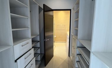 **CASA EN RENTA EN PRIVADA TOTALMENTE EQUIPADA