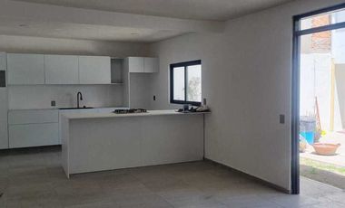 Casa Moderna en Renta