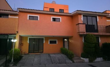 SE VENDE CASA EN RESIDENCIAL