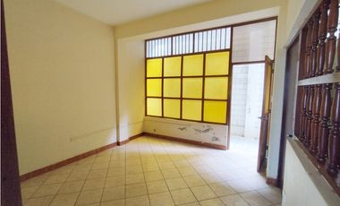 SE VENDE  VIVIENDA/ COMERCIO EN EL CENTRO DE TARAPOTO